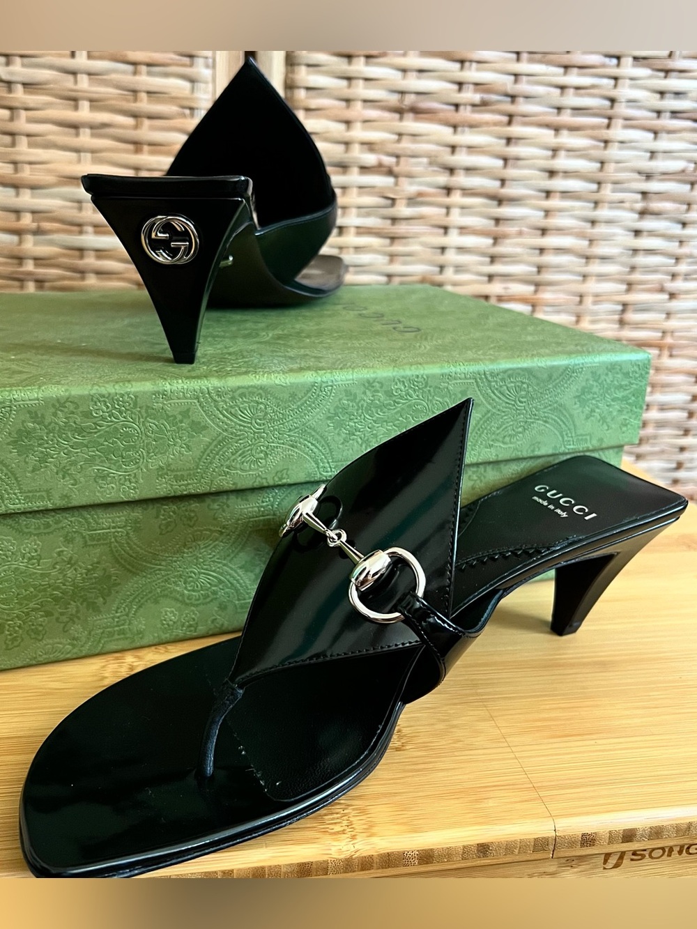 Gucci horsebit black patent leather thong kitten sandals 40 10 NEW - Picture 14 of 14
